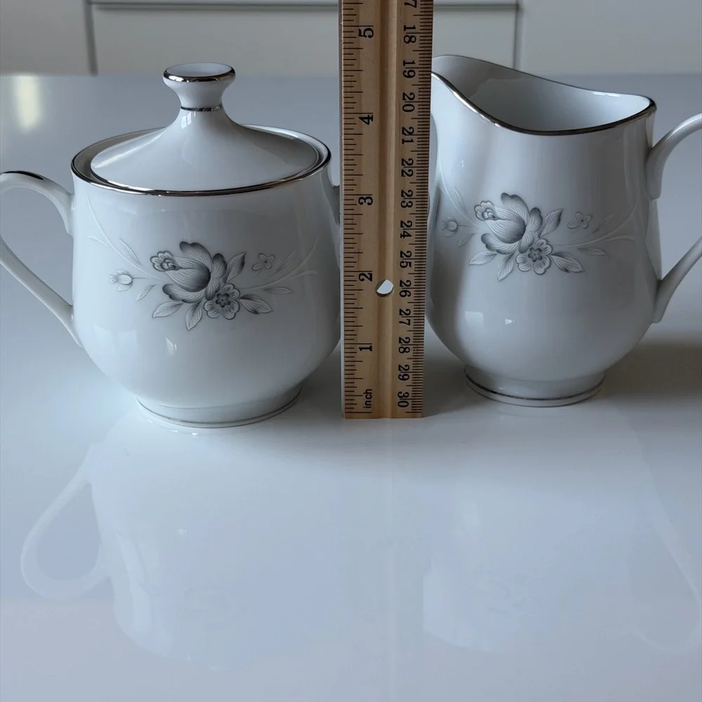 Elegant Sango Morena Japen Porcelain White Floral Creamer and Sugar Bowl Set